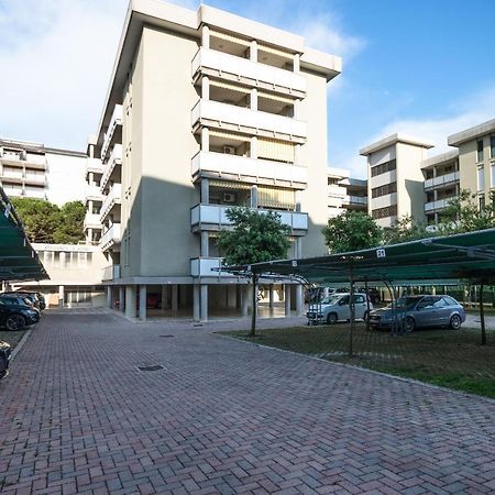 Residence G. Verdi Bibione Buitenkant foto