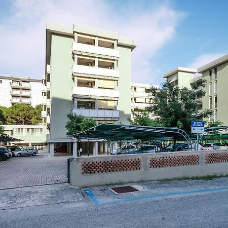 Residence G. Verdi Bibione Buitenkant foto
