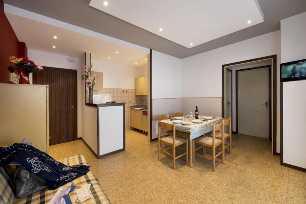 Residence G. Verdi Bibione Kamer foto